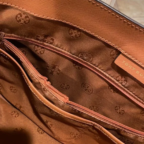 Tory Burch🧡 - Picture 3 of 4
